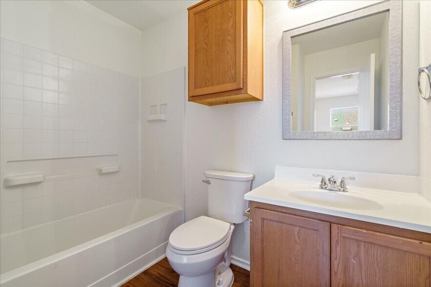 Building Photo - 4508 Best Way