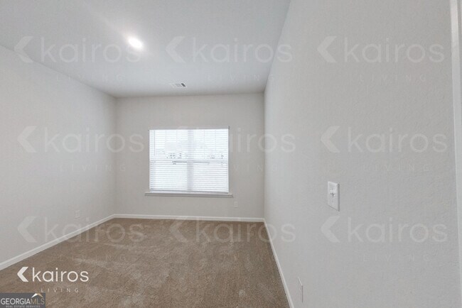 Building Photo - 3559 Bridgewood Dr