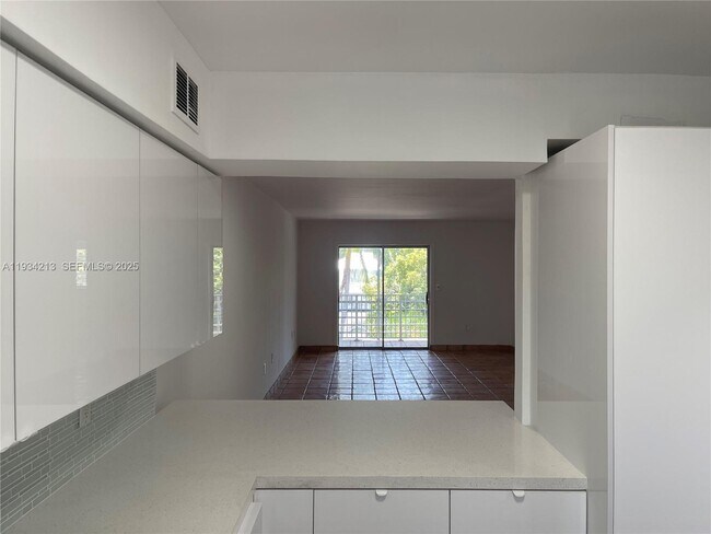 Building Photo - 251 Galen Dr