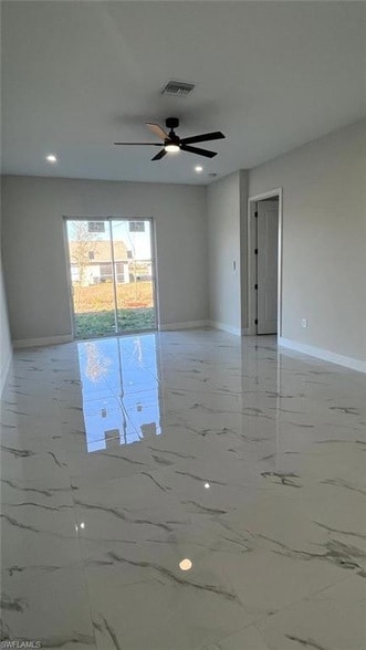 Building Photo - 1009 NE 15th Ln