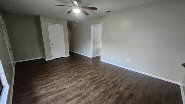 Building Photo - 2673 Stoneview Ct NW