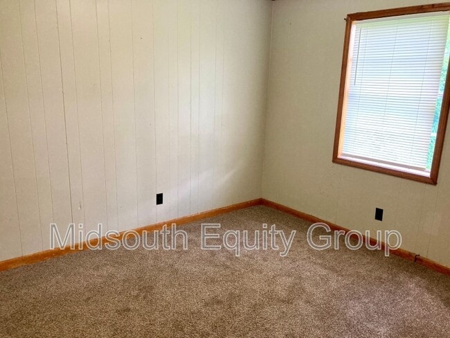 Building Photo - 115 Parkburg Rd