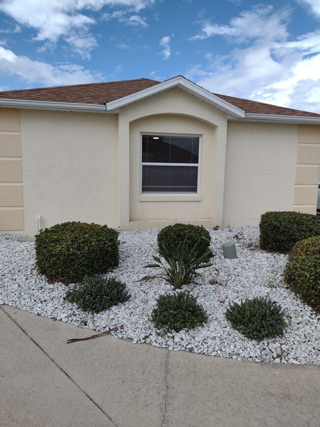 Building Photo - Long Term or Short Term in The Villages