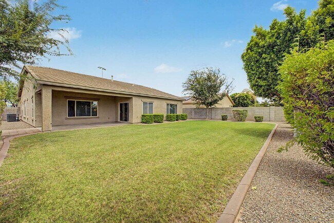 Building Photo - 17875 W Westpark Blvd