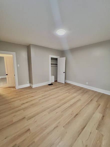 Building Photo - 4932 Roanoke St