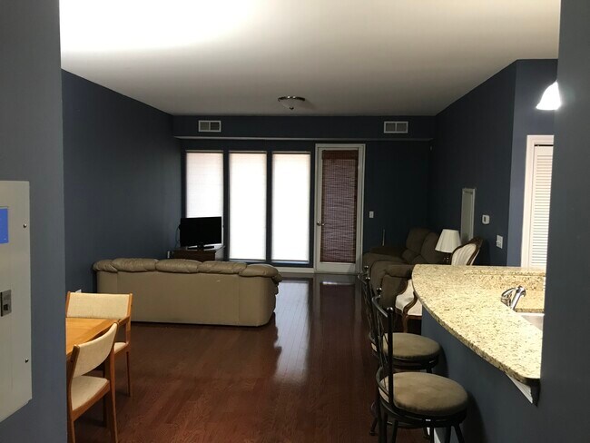 Building Photo - 50 S Grove Ave