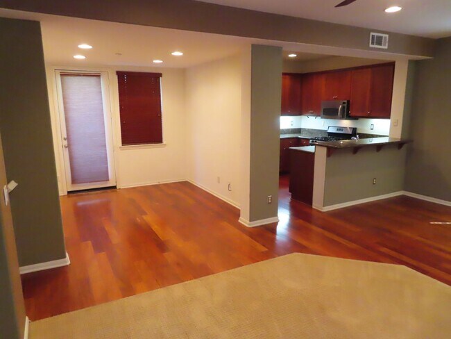 Building Photo - 3125 Harbor Ridge Ln