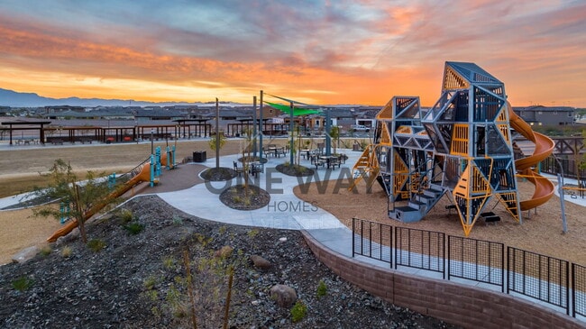 Building Photo - 9258 E Static Ave