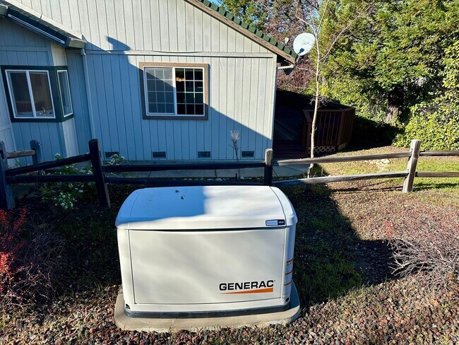 Building Photo - 2 Bedroom 2 bathroom House in Morgan Ranch