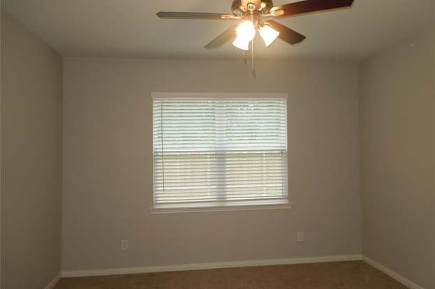 Building Photo - 10470 Sweetwater Creek Dr