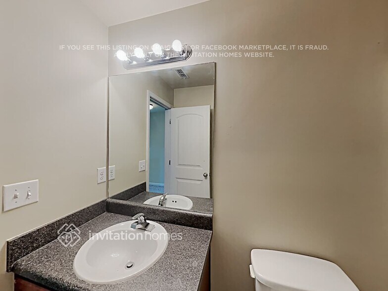 Building Photo - 117 Rockefeller Ln