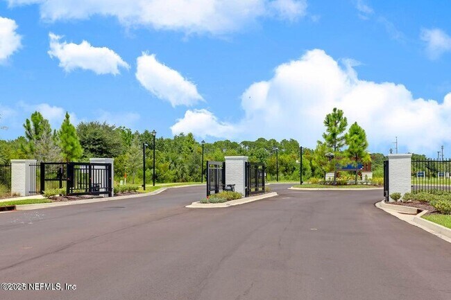 Building Photo - 4387 Sun Lily Ct