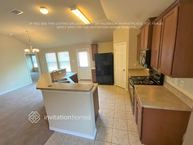 Building Photo - 4968 Galley Cir