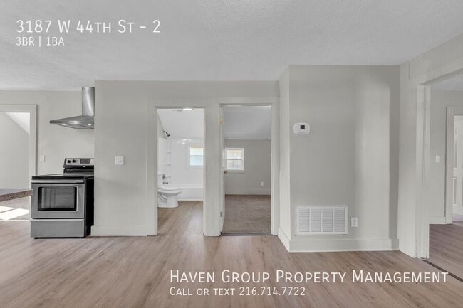 Building Photo - 3187 W 44th St