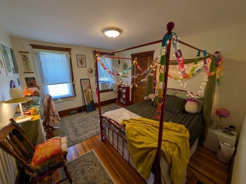 Building Photo - 8 Foskett St