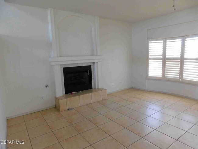 Building Photo - 12736 Tierra Sonora Dr