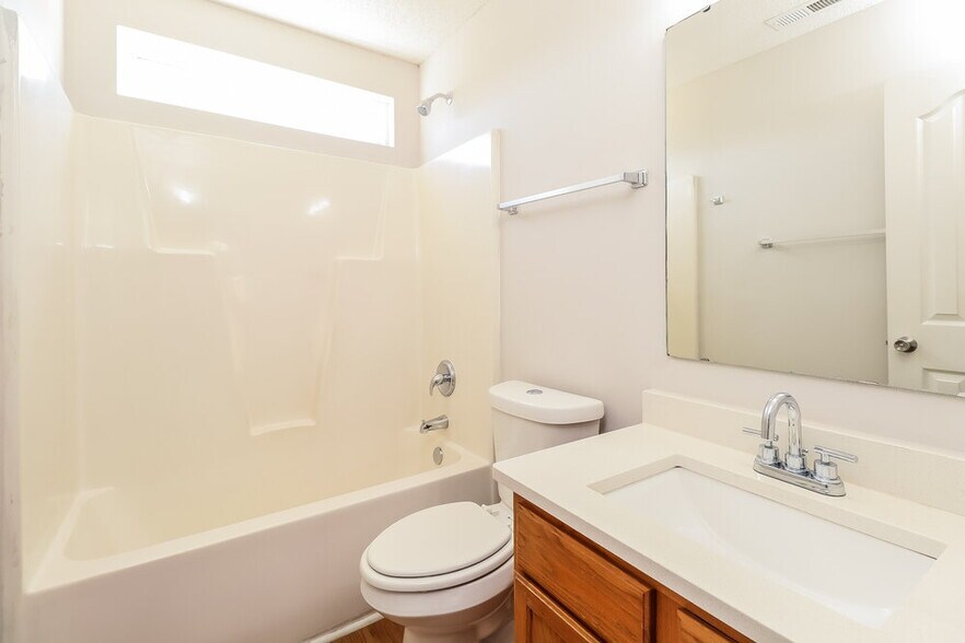 Building Photo - 6720 Fortescue Dr