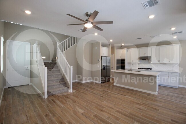 Building Photo - 9427 East Sebring Avenue
