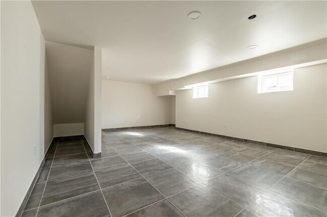 Building Photo - 170 Harrison Ave