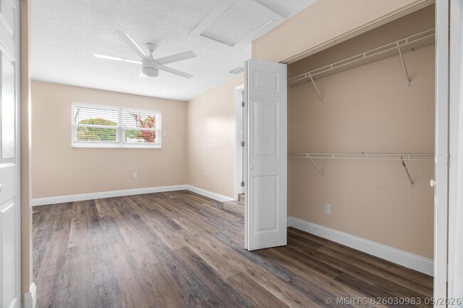 Building Photo - 3201 Alice Dr