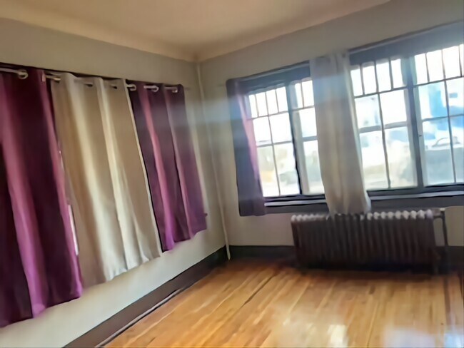 Bedroom - 727 Washington Ave