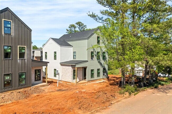 Building Photo - Awesome New Construction 5BR House Close t...