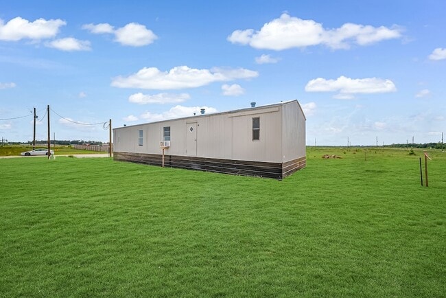 Building Photo - 345 Denson Reed Rd