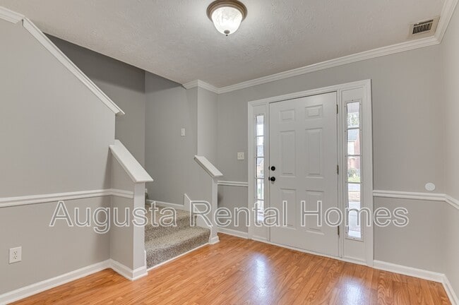 Building Photo - 7635 Pleasantville Way