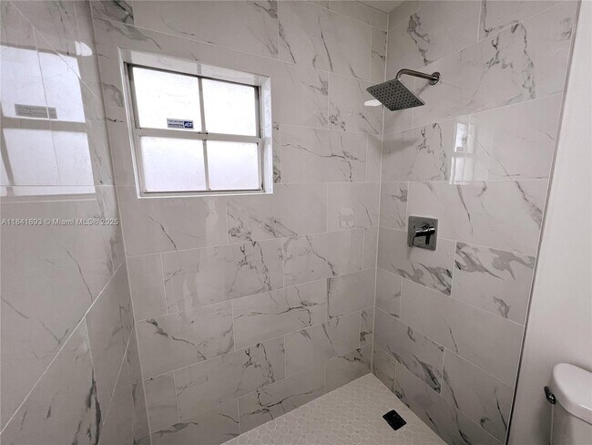 Building Photo - 11341 SW 63rd Terrace