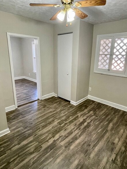 Walkthrough bed - 406 Main St