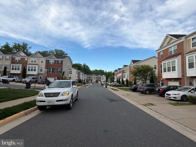 Building Photo - 128 Hidden Brook Dr