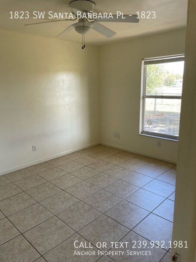 Building Photo - 1823 SW Santa Barbara Pl