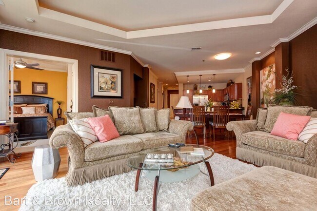 Building Photo - 2 br, 2.5 bath House - 9410 Branson Landin...