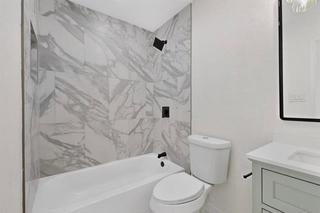 Building Photo - 8505 Woodside Rd