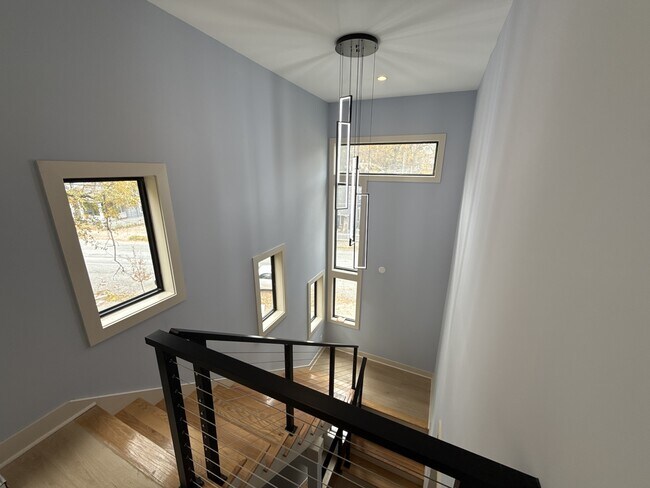 Building Photo - 1073 Hemphill Ave NW