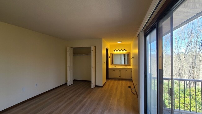 Building Photo - Private Setting With Views