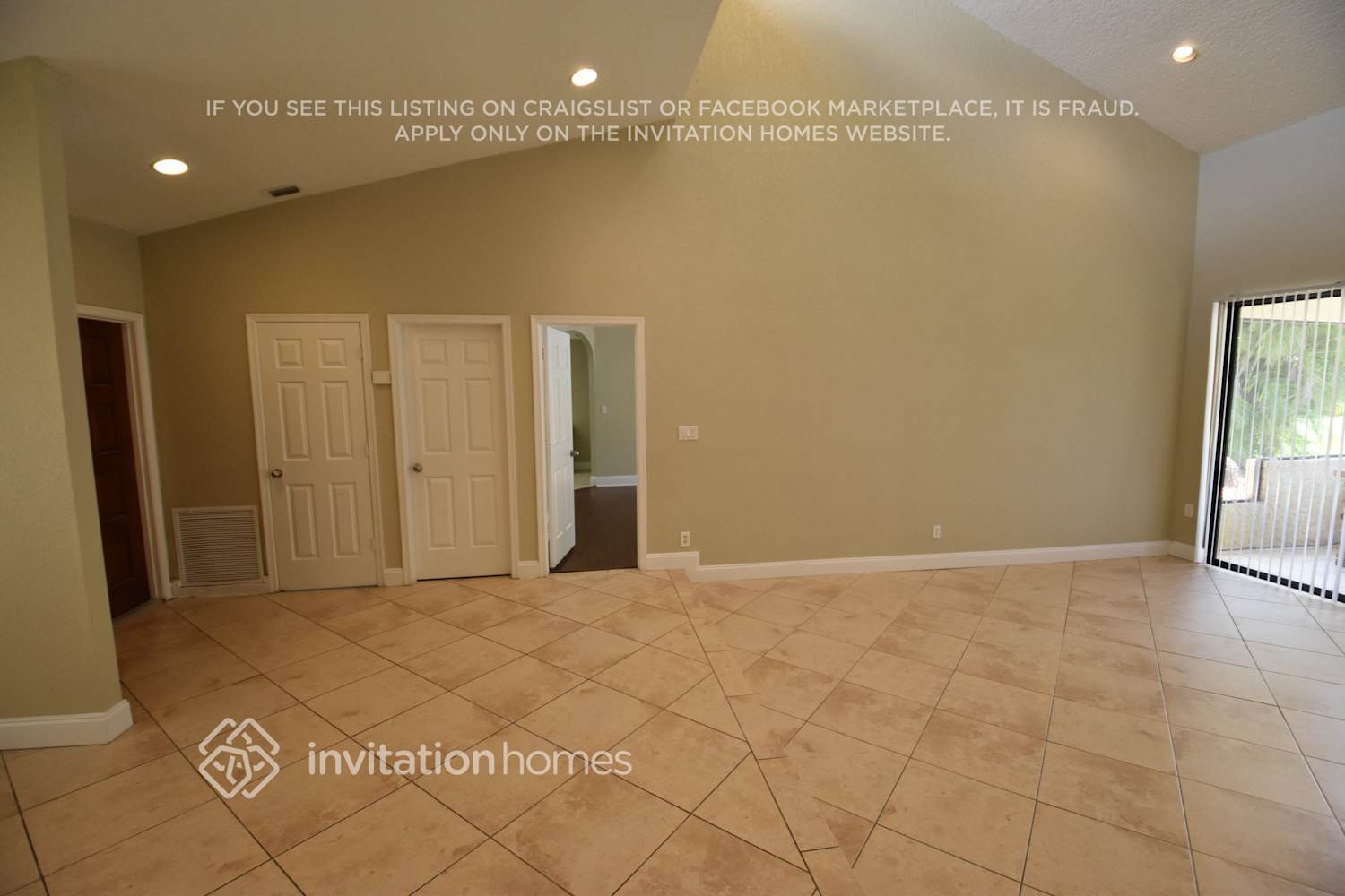 Building Photo - 3261 NW 108th Dr