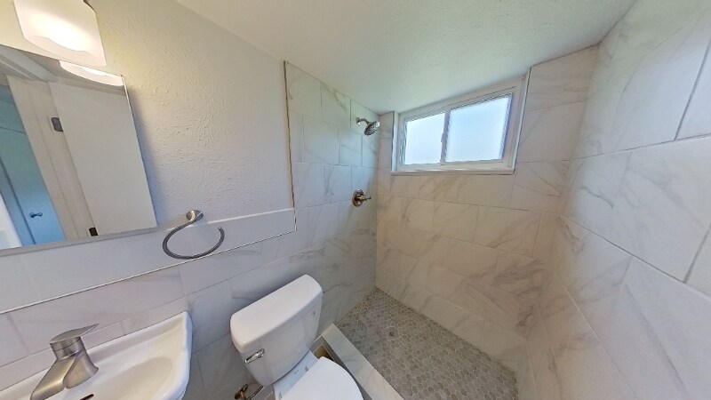 Building Photo - 4675 Holland St