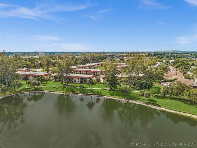 Building Photo - 21904 Lake Forest Cir