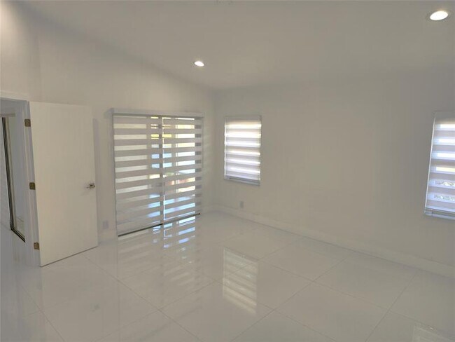 Building Photo - 9020 NW 60th St