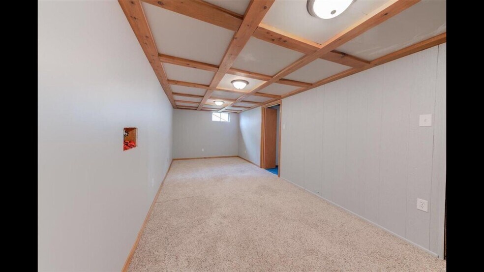 Building Photo - 30 Green Hill Ln