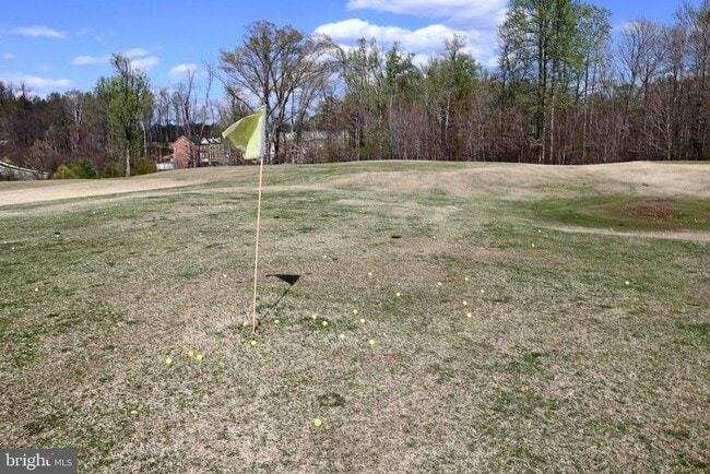 Building Photo - 2716 Lake Forest Dr