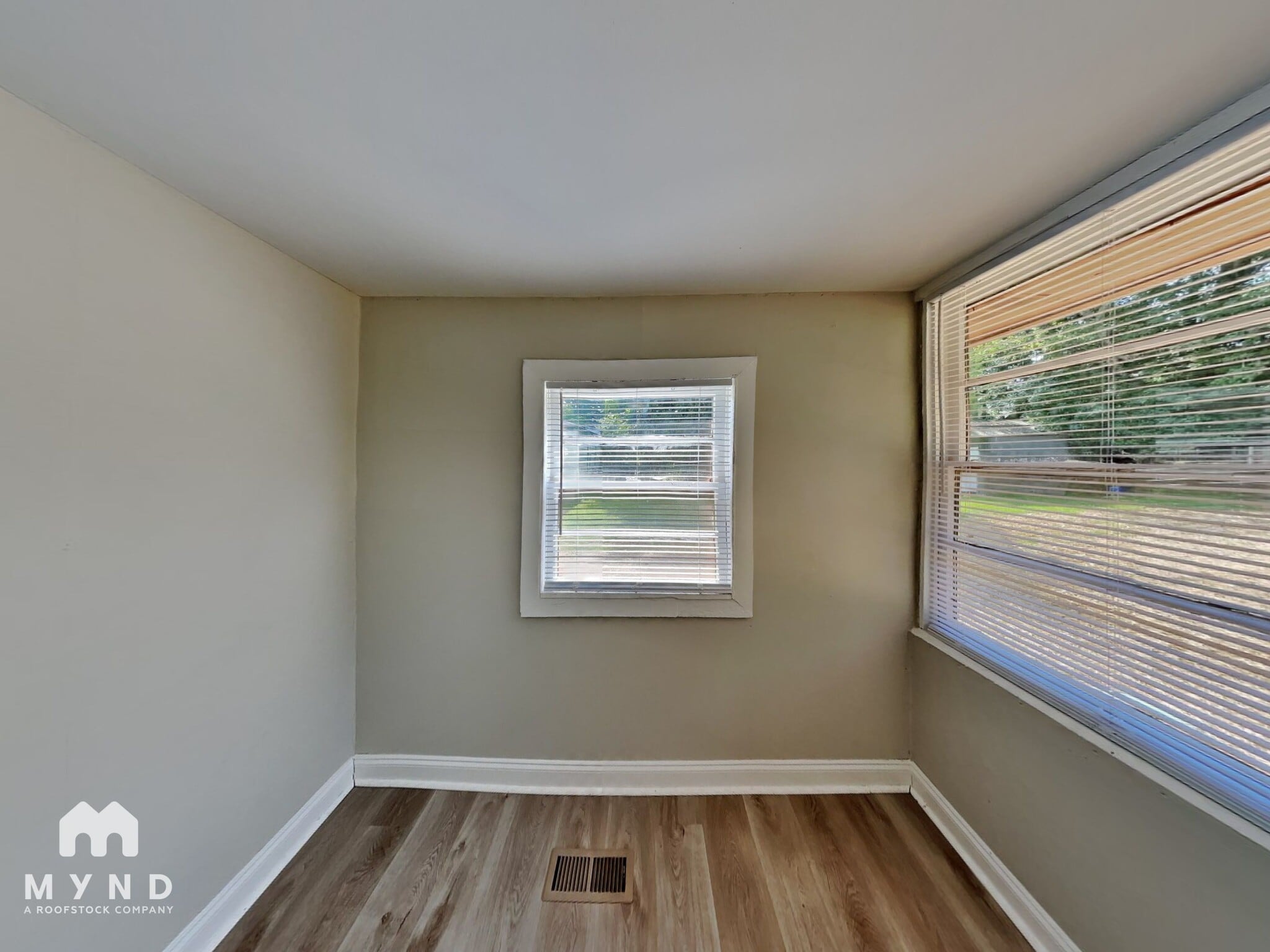 Building Photo - 4313 Kendall Ave