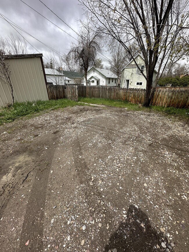 Building Photo - 708 4th Ave S