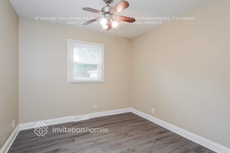 Building Photo - 1227 Lawler Ave