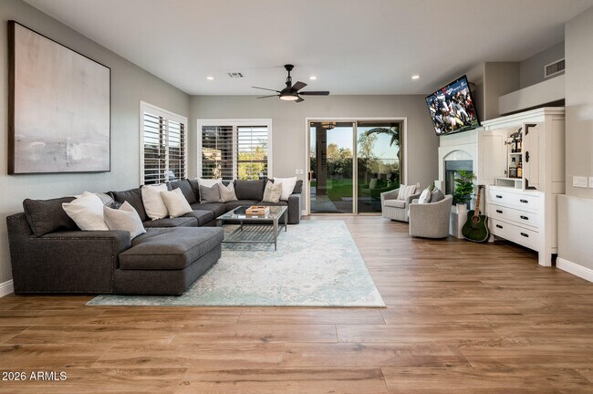 Building Photo - 4375 E Lariat Ln