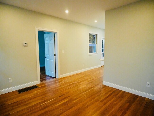 Building Photo - 59 7th St