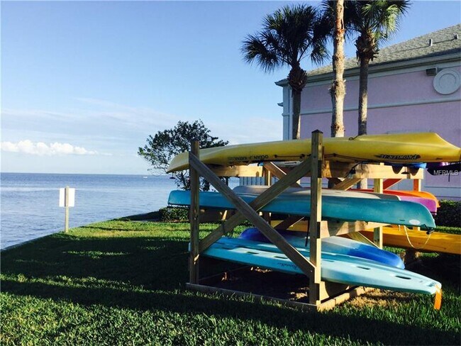 Building Photo - 5132 Beach Dr SE