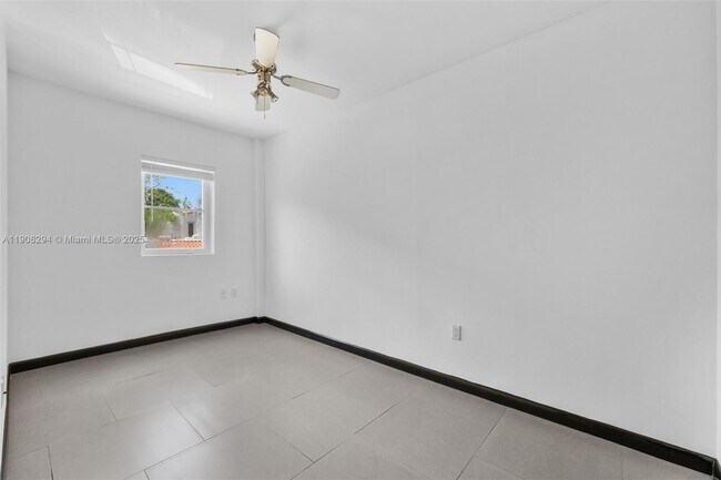 Building Photo - 1876 SW 11th Terrace