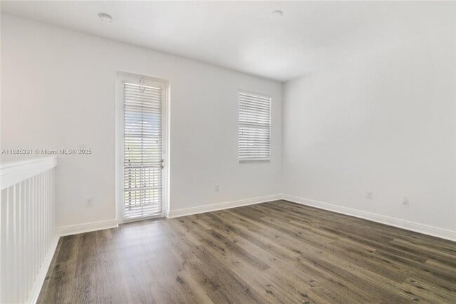 Building Photo - 1108 SW 146th Terrace